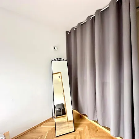 52 & Parking סופוט