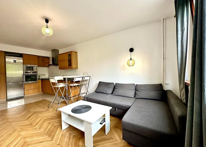 52 & Parking * סופוט