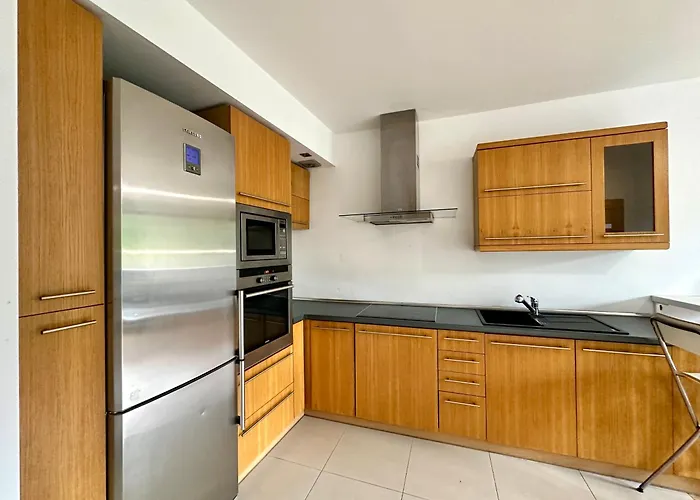 דירה 52 & Parking *